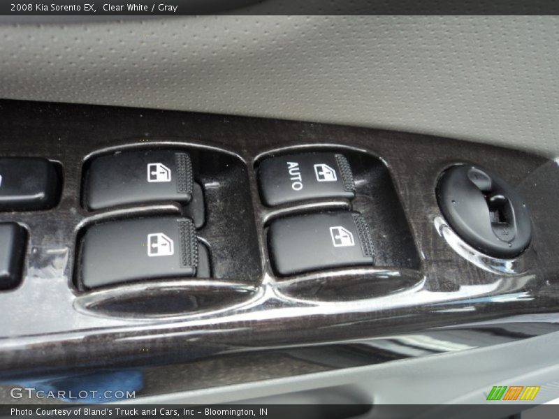 Clear White / Gray 2008 Kia Sorento EX