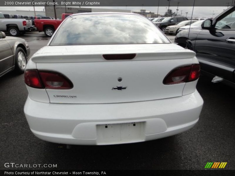 Bright White / Graphite 2000 Chevrolet Cavalier Coupe