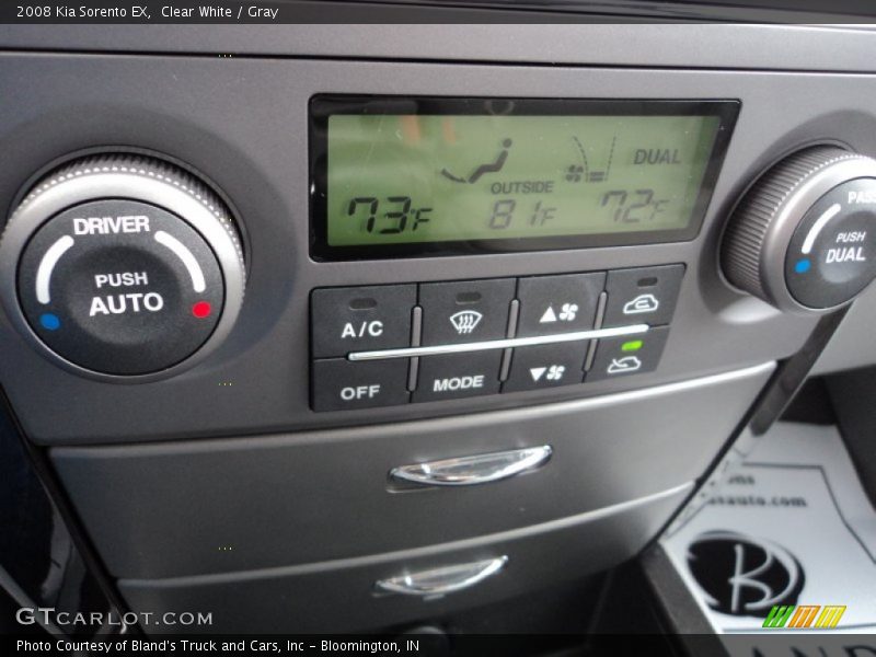 Clear White / Gray 2008 Kia Sorento EX