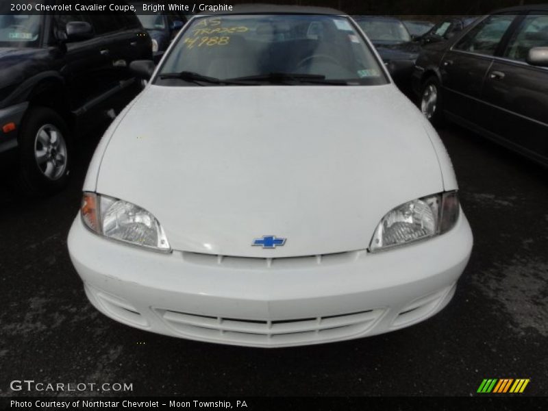 Bright White / Graphite 2000 Chevrolet Cavalier Coupe