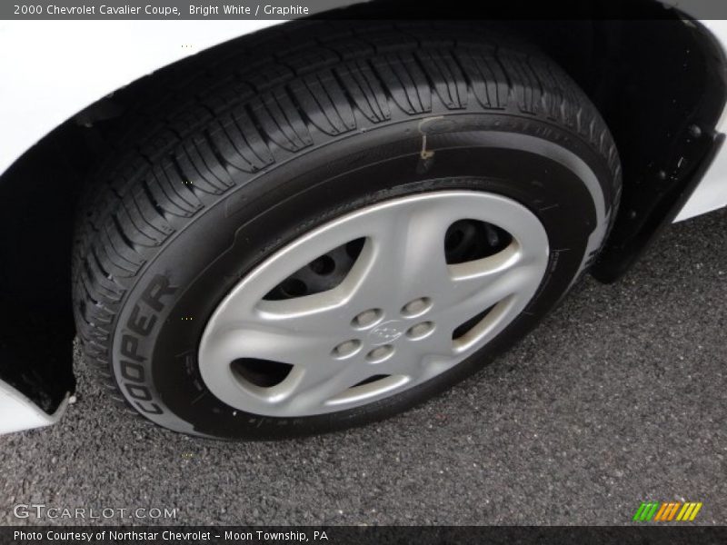 Bright White / Graphite 2000 Chevrolet Cavalier Coupe