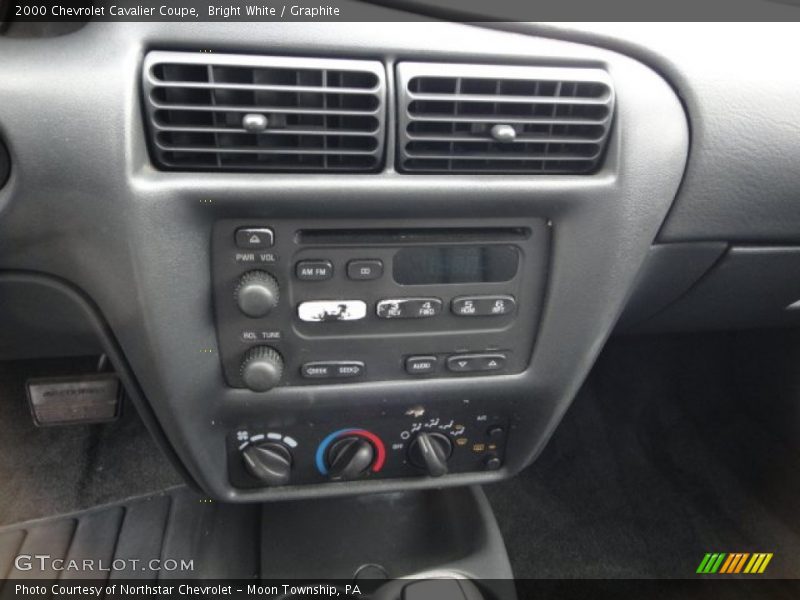 Bright White / Graphite 2000 Chevrolet Cavalier Coupe