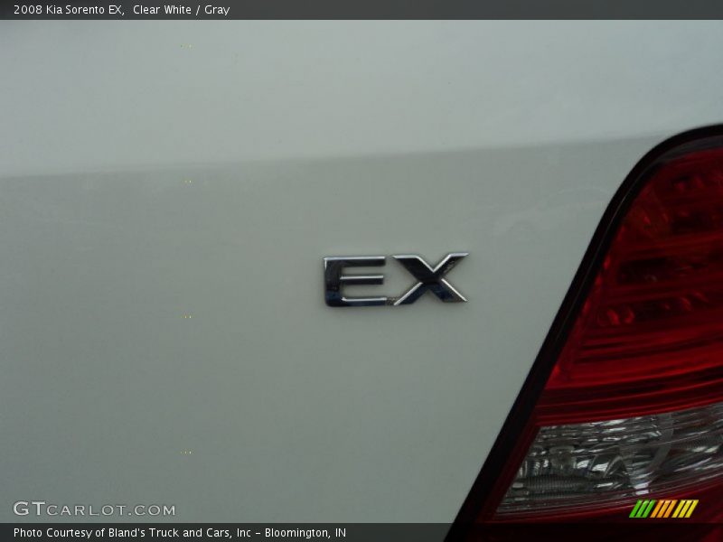 Clear White / Gray 2008 Kia Sorento EX