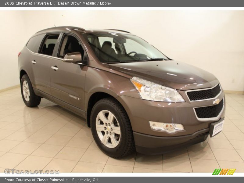 Front 3/4 View of 2009 Traverse LT