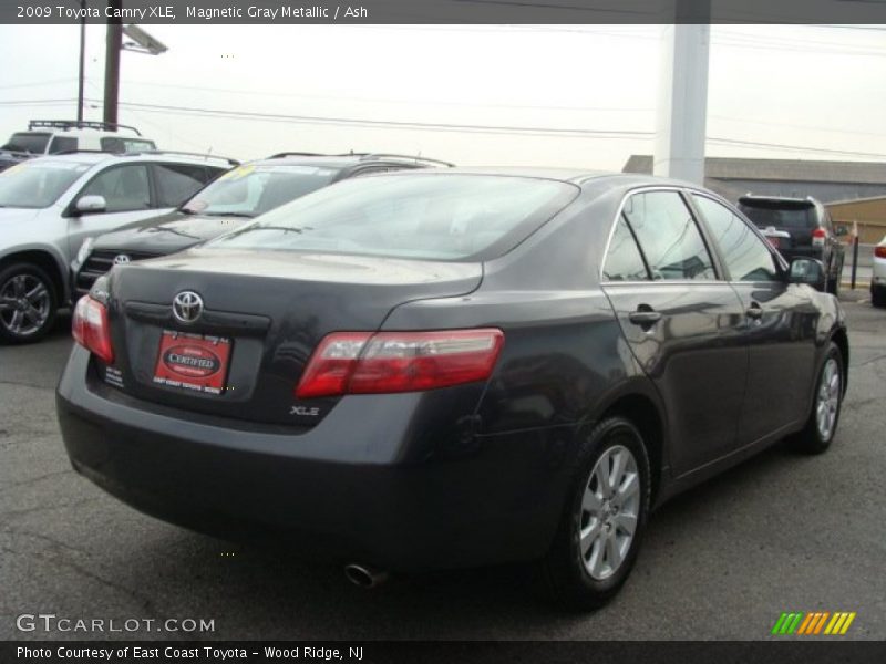 Magnetic Gray Metallic / Ash 2009 Toyota Camry XLE