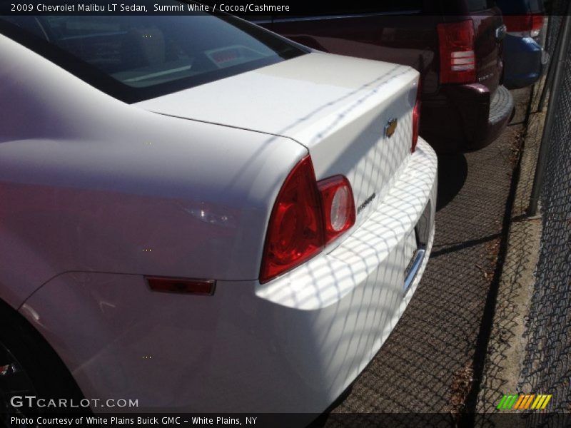 Summit White / Cocoa/Cashmere 2009 Chevrolet Malibu LT Sedan