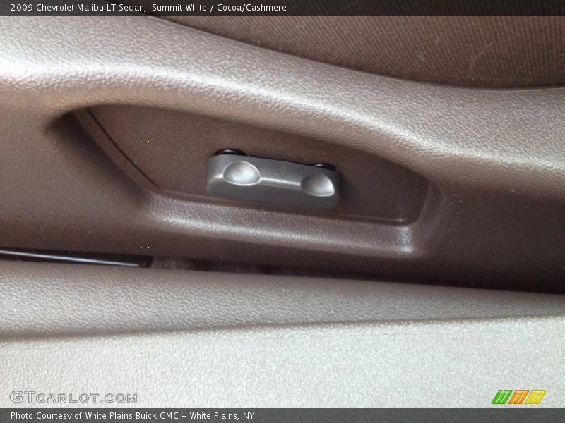 Summit White / Cocoa/Cashmere 2009 Chevrolet Malibu LT Sedan