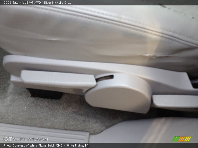 Silver Nickel / Gray 2006 Saturn VUE V6 AWD