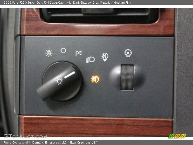 Controls of 2006 F250 Super Duty FX4 SuperCab 4x4
