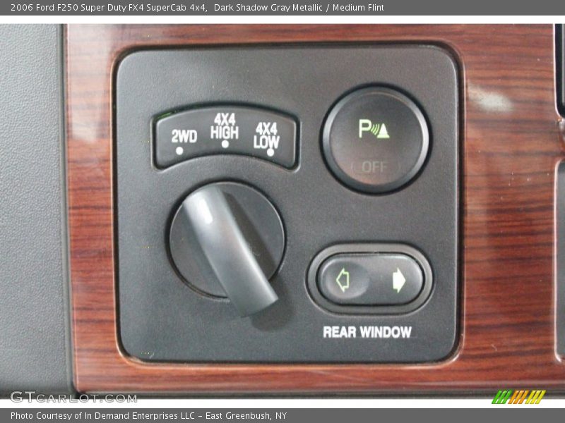 Controls of 2006 F250 Super Duty FX4 SuperCab 4x4