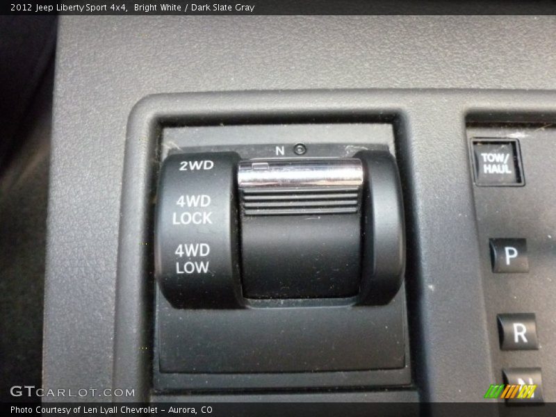 Bright White / Dark Slate Gray 2012 Jeep Liberty Sport 4x4