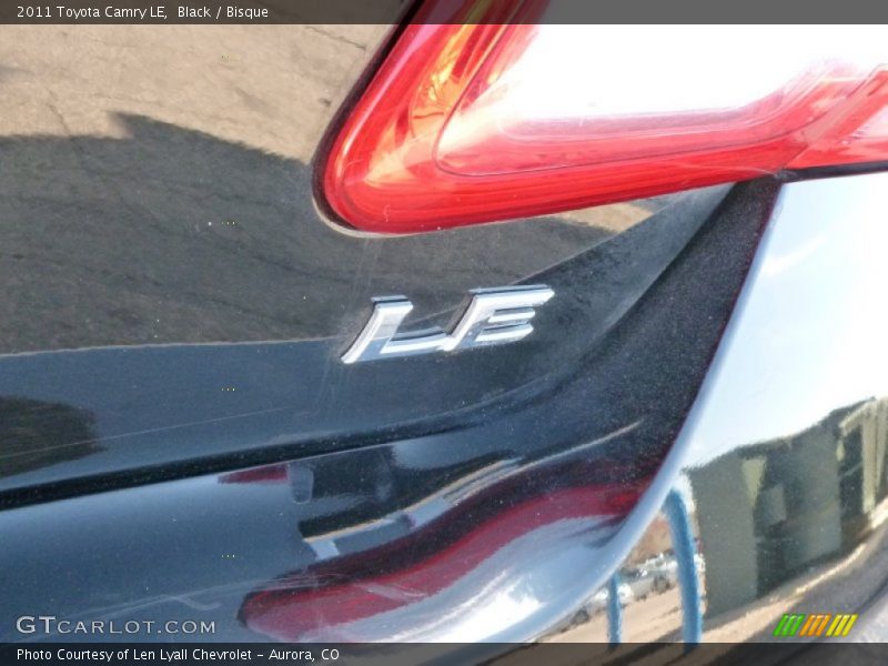 Black / Bisque 2011 Toyota Camry LE