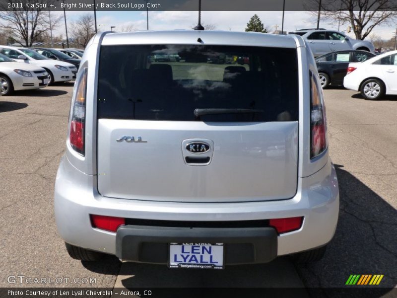 Bright Silver / Black Soul Logo Cloth 2011 Kia Soul +