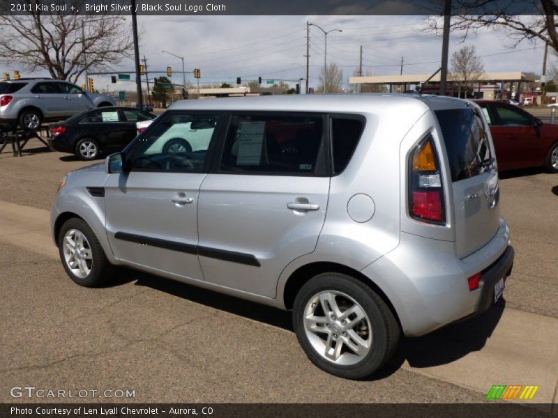 Bright Silver / Black Soul Logo Cloth 2011 Kia Soul +