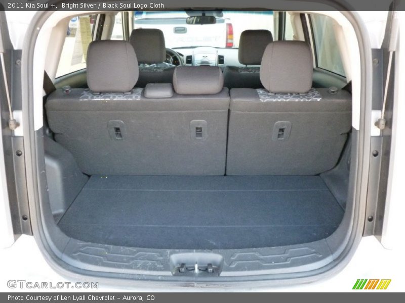 Bright Silver / Black Soul Logo Cloth 2011 Kia Soul +