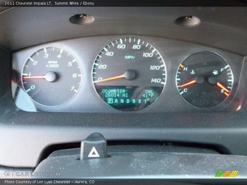 Summit White / Ebony 2011 Chevrolet Impala LT
