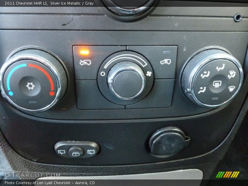 Silver Ice Metallic / Gray 2011 Chevrolet HHR LS