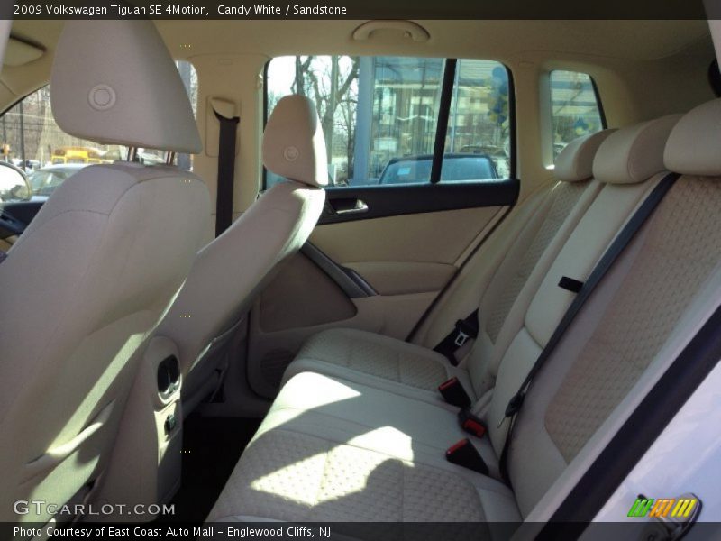 Candy White / Sandstone 2009 Volkswagen Tiguan SE 4Motion