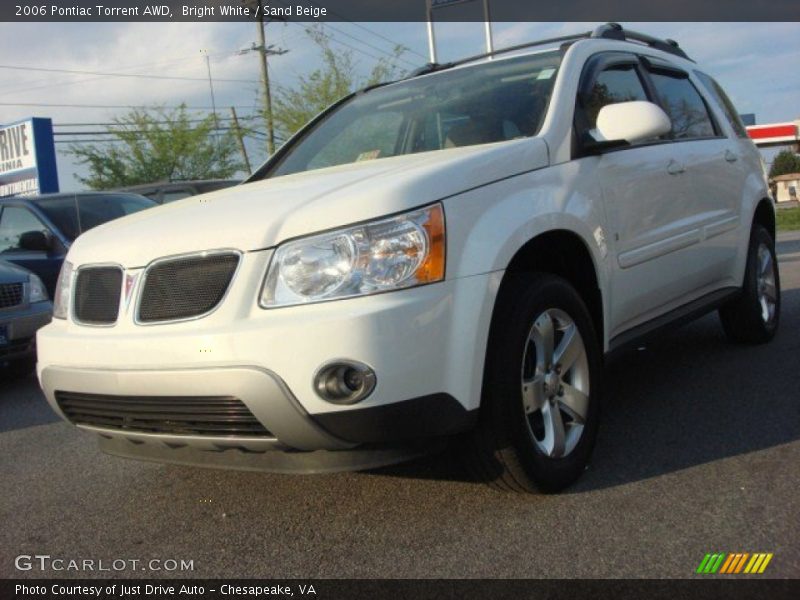 Bright White / Sand Beige 2006 Pontiac Torrent AWD