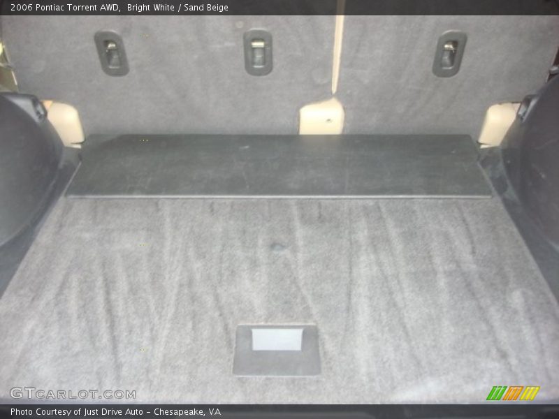 Bright White / Sand Beige 2006 Pontiac Torrent AWD