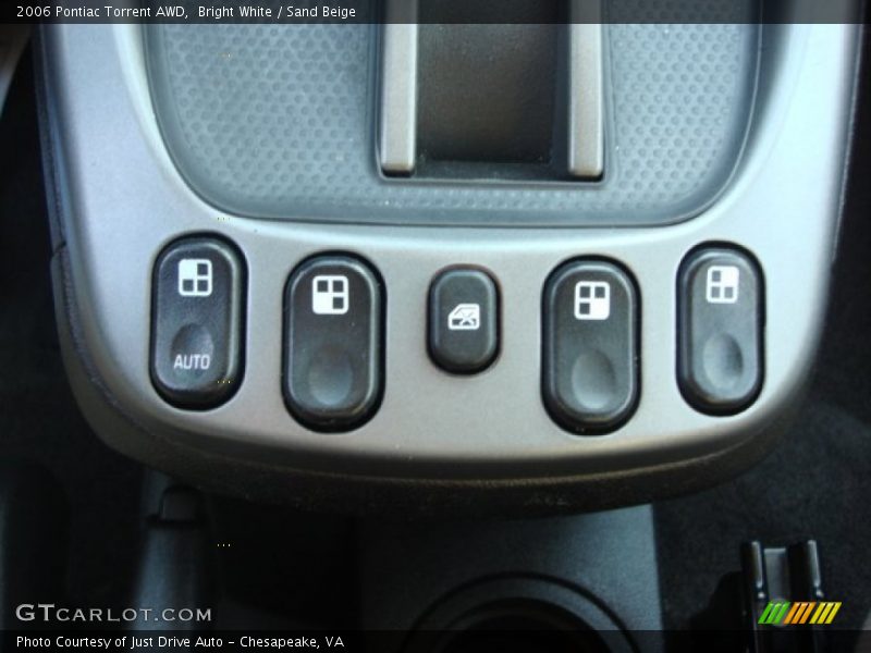 Bright White / Sand Beige 2006 Pontiac Torrent AWD