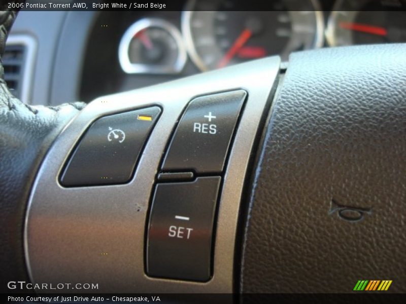 Bright White / Sand Beige 2006 Pontiac Torrent AWD