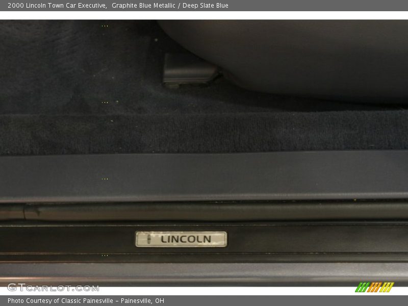 Graphite Blue Metallic / Deep Slate Blue 2000 Lincoln Town Car Executive
