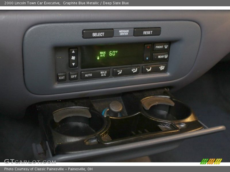 Controls of 2000 Town Car Executive