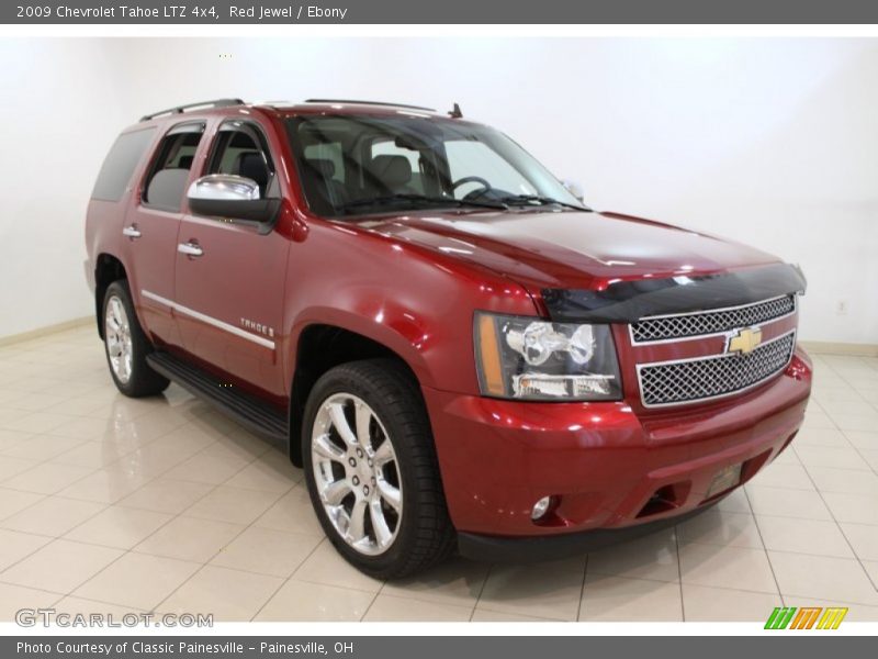 Front 3/4 View of 2009 Tahoe LTZ 4x4