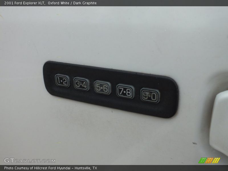 Oxford White / Dark Graphite 2001 Ford Explorer XLT