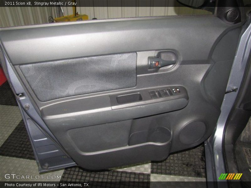 Stingray Metallic / Gray 2011 Scion xB