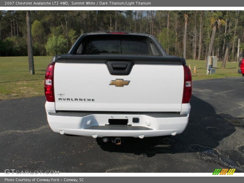Summit White / Dark Titanium/Light Titanium 2007 Chevrolet Avalanche LTZ 4WD