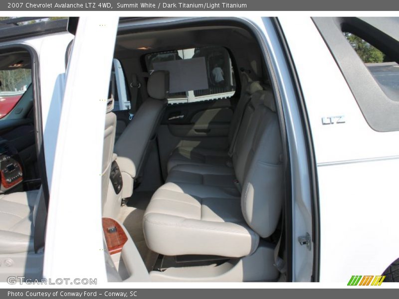 Summit White / Dark Titanium/Light Titanium 2007 Chevrolet Avalanche LTZ 4WD