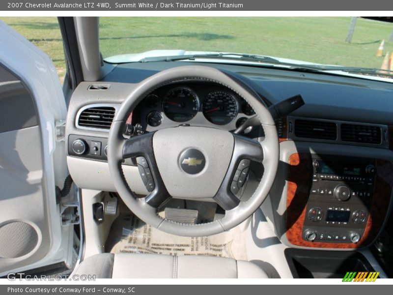 Summit White / Dark Titanium/Light Titanium 2007 Chevrolet Avalanche LTZ 4WD