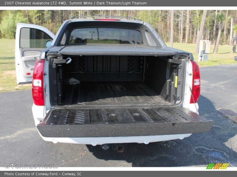 Summit White / Dark Titanium/Light Titanium 2007 Chevrolet Avalanche LTZ 4WD