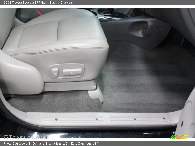 Black / Charcoal 2001 Toyota Sequoia SR5 4x4