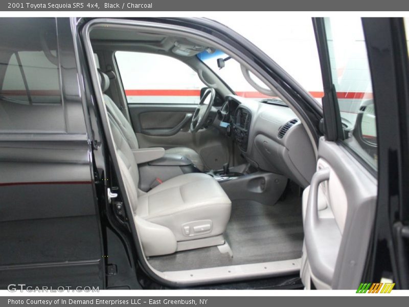 Black / Charcoal 2001 Toyota Sequoia SR5 4x4