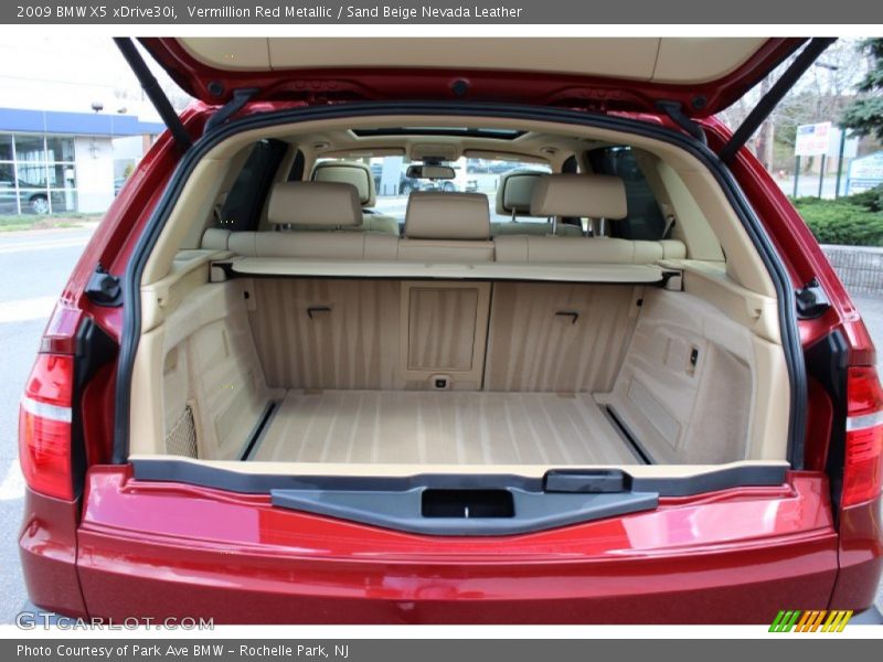  2009 X5 xDrive30i Trunk