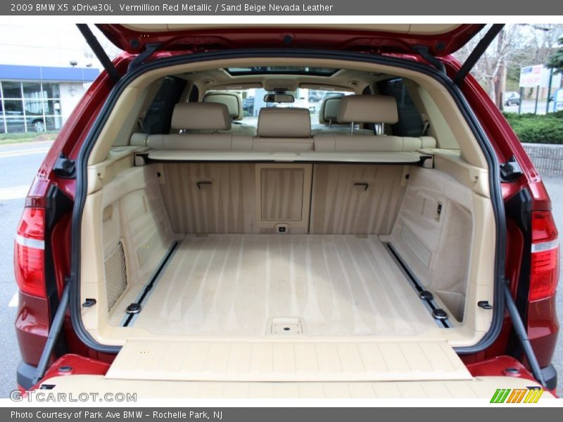  2009 X5 xDrive30i Trunk