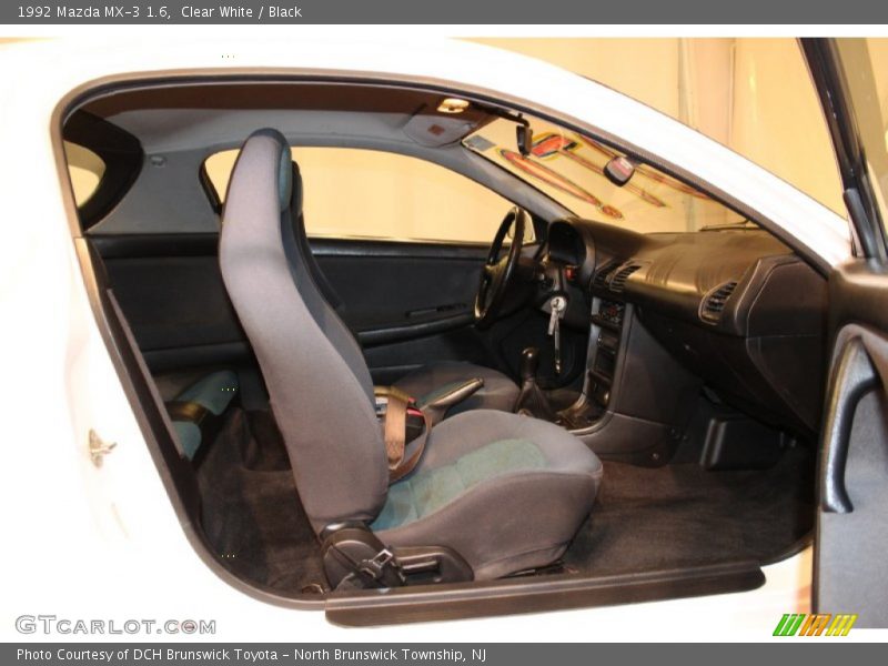 Clear White / Black 1992 Mazda MX-3 1.6