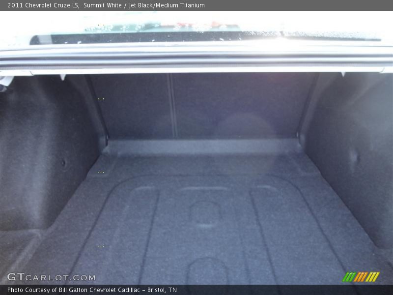 Summit White / Jet Black/Medium Titanium 2011 Chevrolet Cruze LS