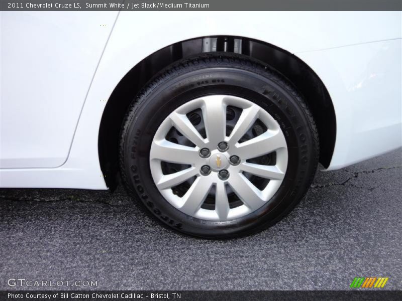 Summit White / Jet Black/Medium Titanium 2011 Chevrolet Cruze LS