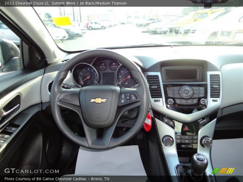 Summit White / Jet Black/Medium Titanium 2011 Chevrolet Cruze LS