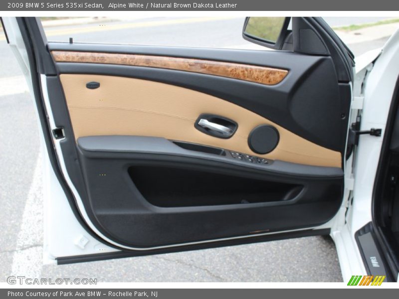 Alpine White / Natural Brown Dakota Leather 2009 BMW 5 Series 535xi Sedan