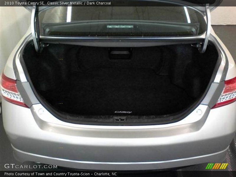 Classic Silver Metallic / Dark Charcoal 2010 Toyota Camry SE