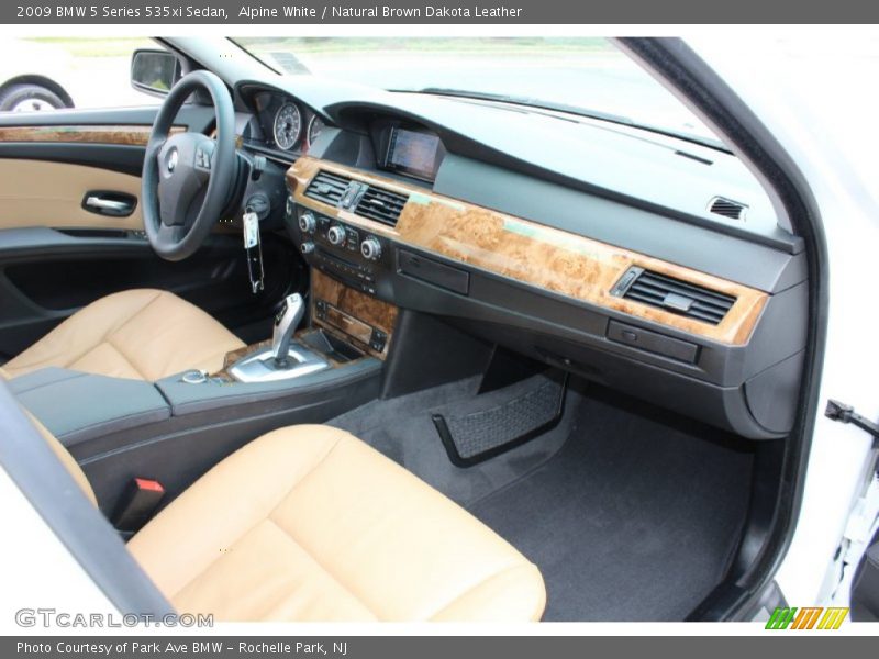 Alpine White / Natural Brown Dakota Leather 2009 BMW 5 Series 535xi Sedan