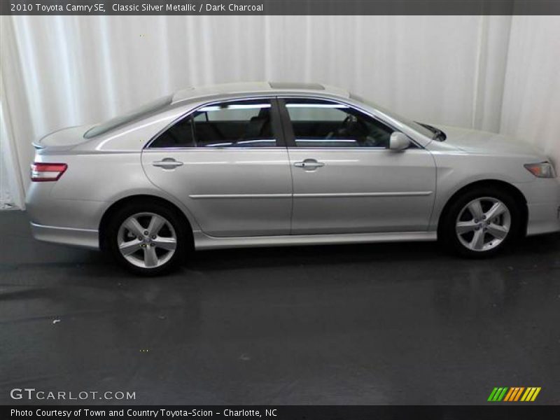 Classic Silver Metallic / Dark Charcoal 2010 Toyota Camry SE