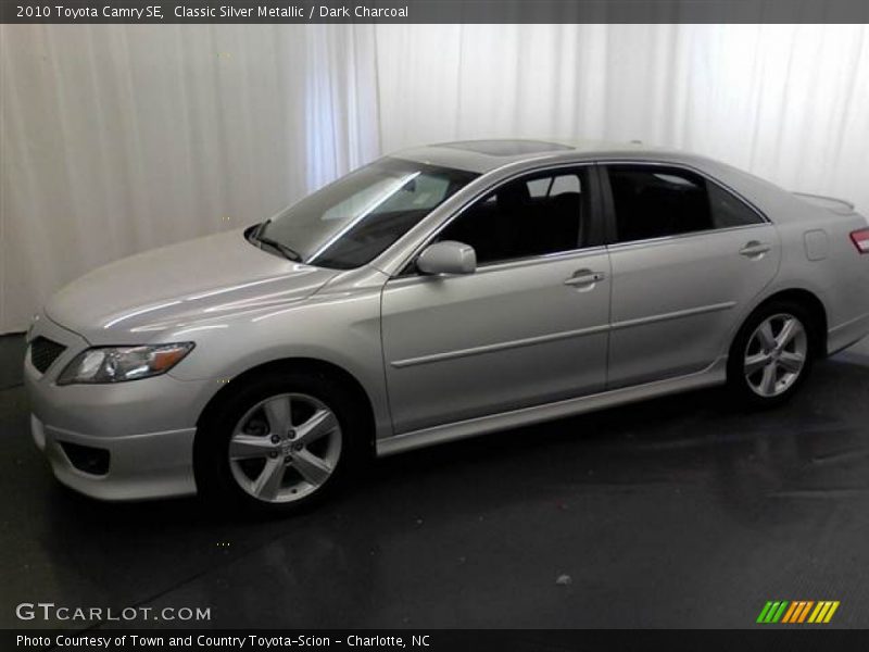 Classic Silver Metallic / Dark Charcoal 2010 Toyota Camry SE