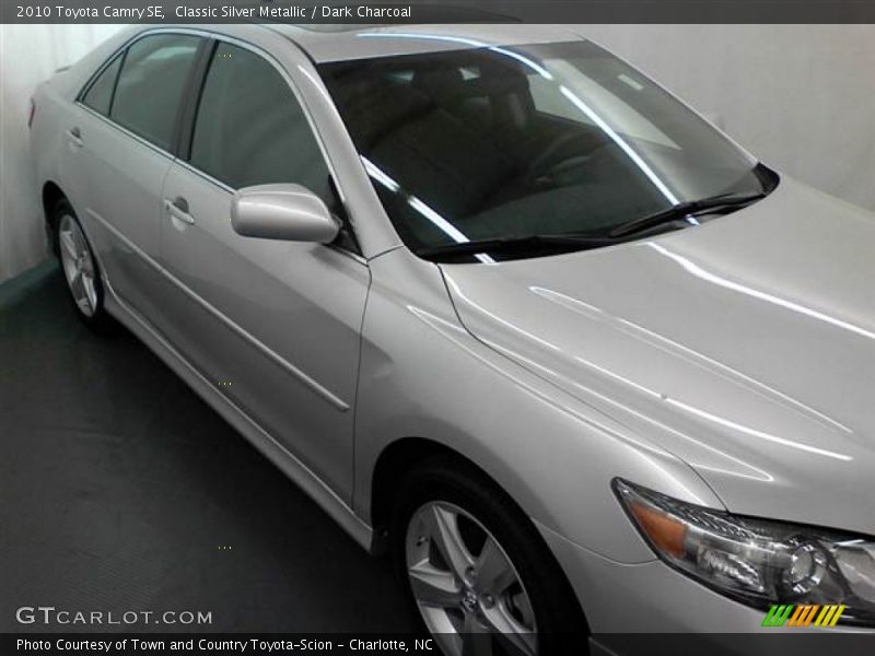 Classic Silver Metallic / Dark Charcoal 2010 Toyota Camry SE