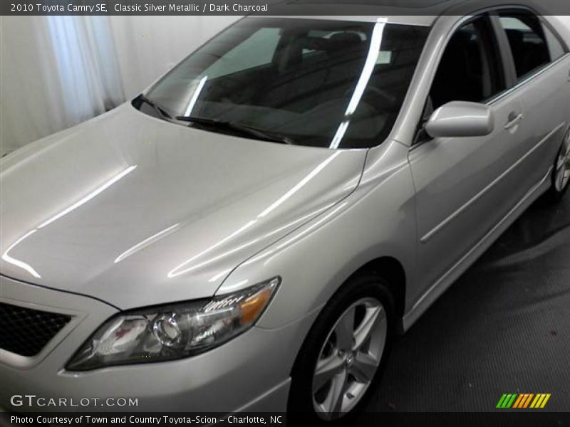 Classic Silver Metallic / Dark Charcoal 2010 Toyota Camry SE